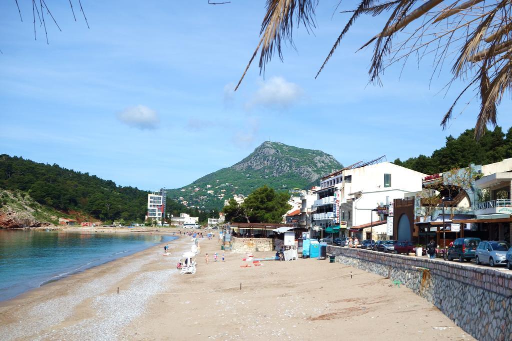 Bonaca Hotel Sutomore Exterior photo