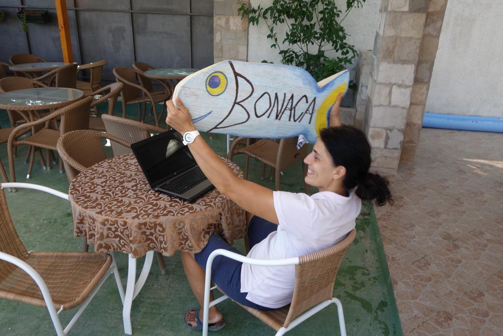 Bonaca Hotel Sutomore Exterior photo